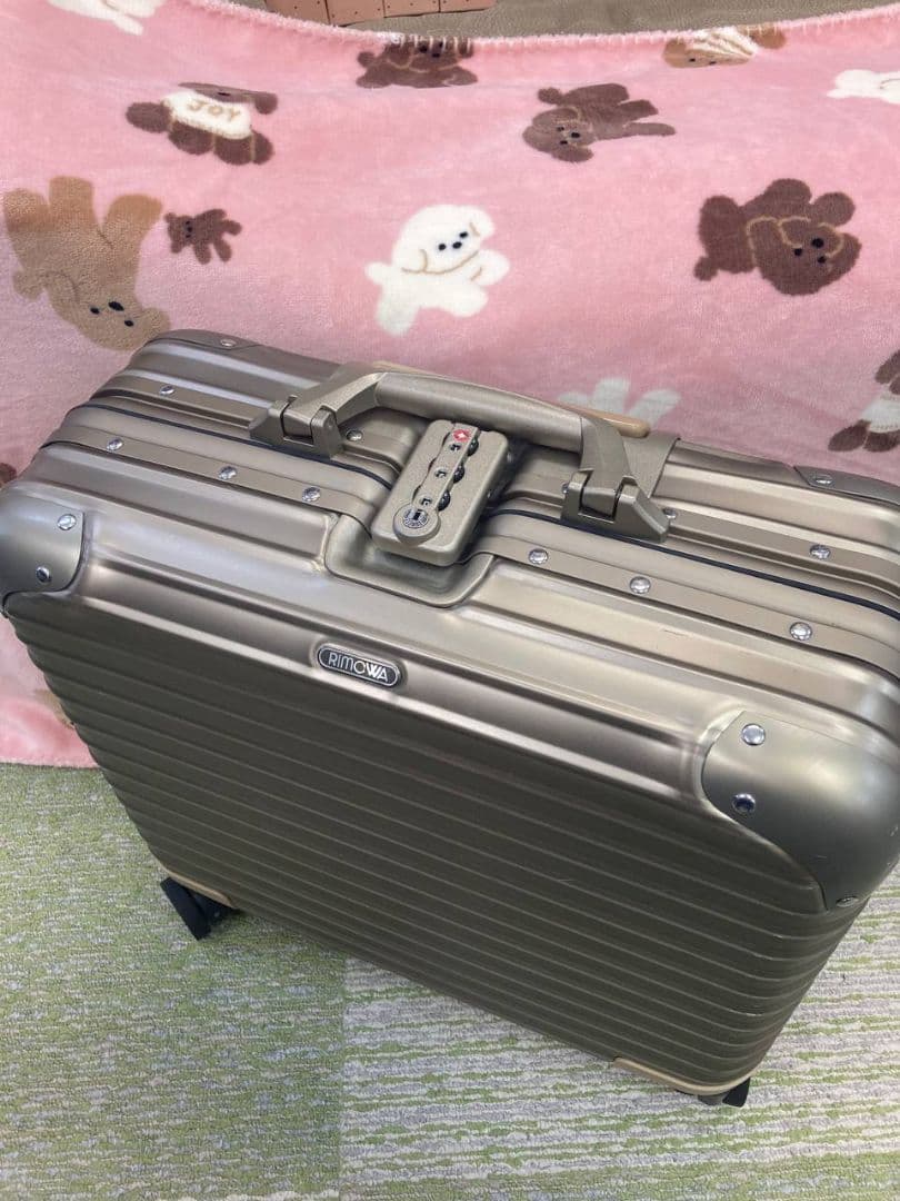 超レア！！RIMOWA リモワ トパーズ チタニウム ビジネストロリー 4輪