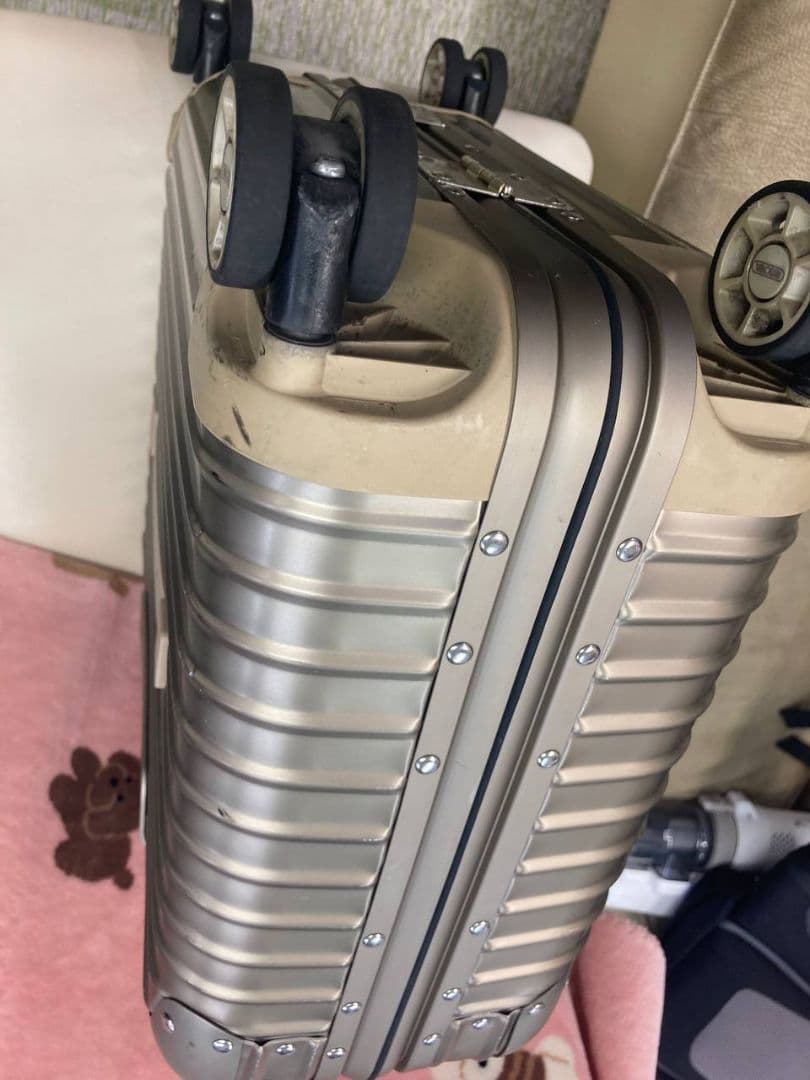 超レア！！RIMOWA リモワ トパーズ チタニウム ビジネストロリー 4輪