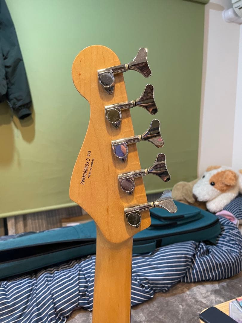 Squier affinity jazz bass v カスタム