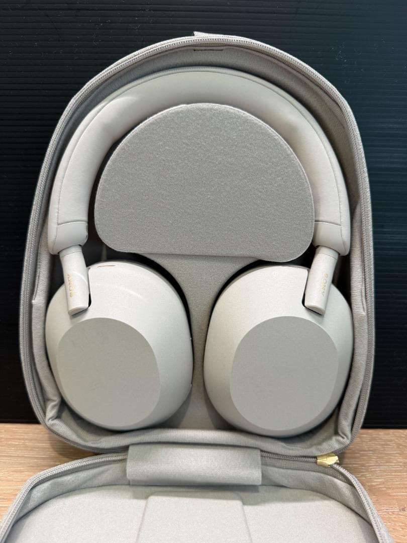 【SONYヘッドホン】WH-1000XM5（プラチナシルバー）