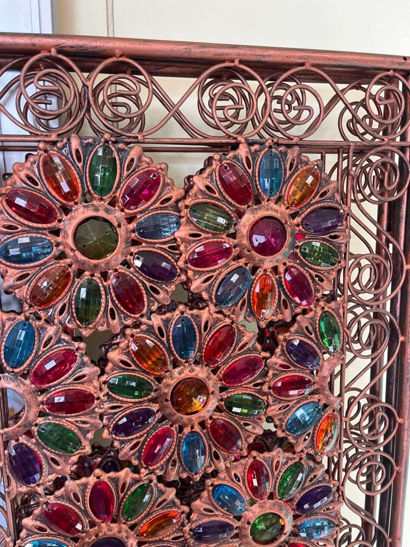 送料込み！3連　フラワーパーテーション　アクリル　ビーズ　カラフル　仕切り