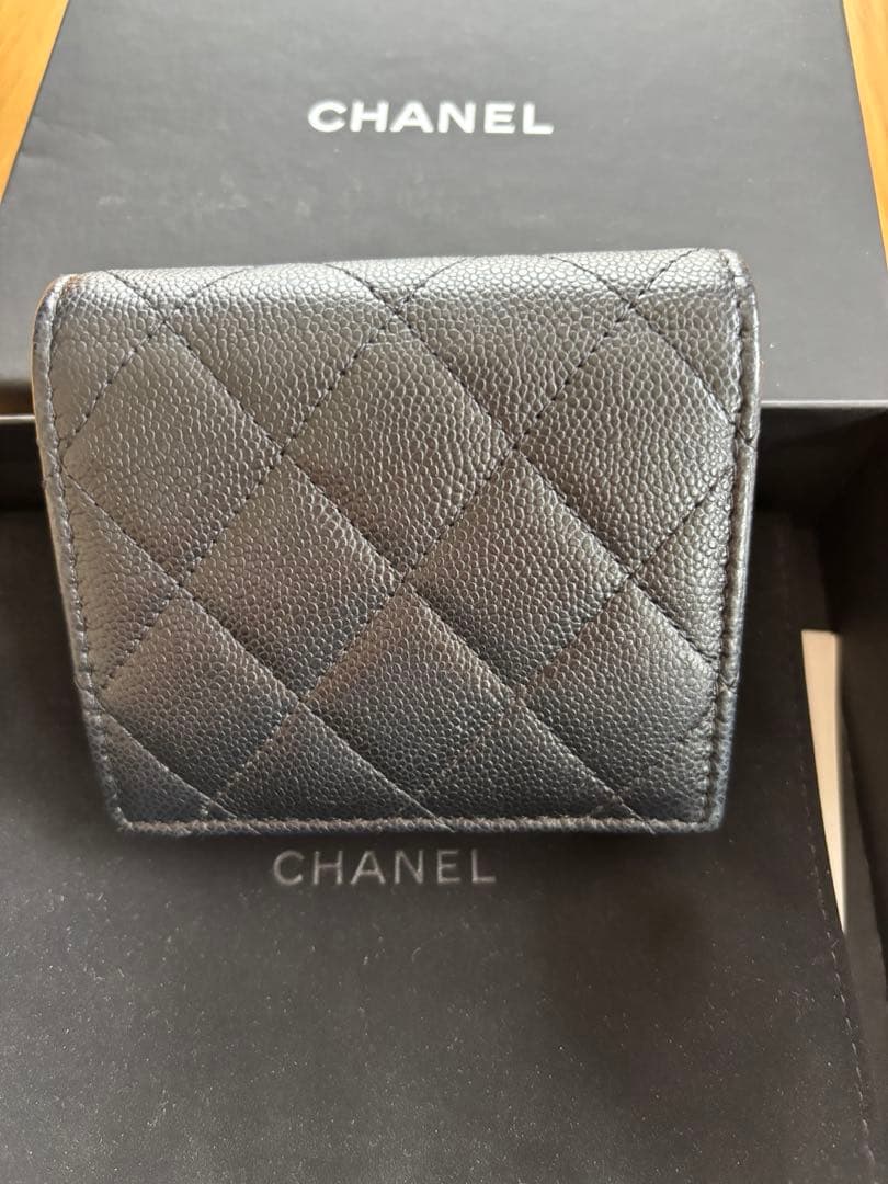 ☆CHANEL 二つ折り財布 ブラック☆