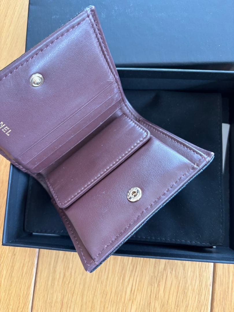 ☆CHANEL 二つ折り財布 ブラック☆
