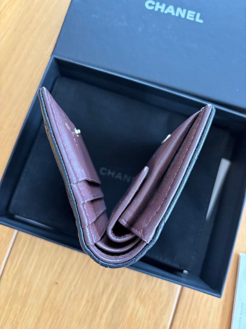 ☆CHANEL 二つ折り財布 ブラック☆