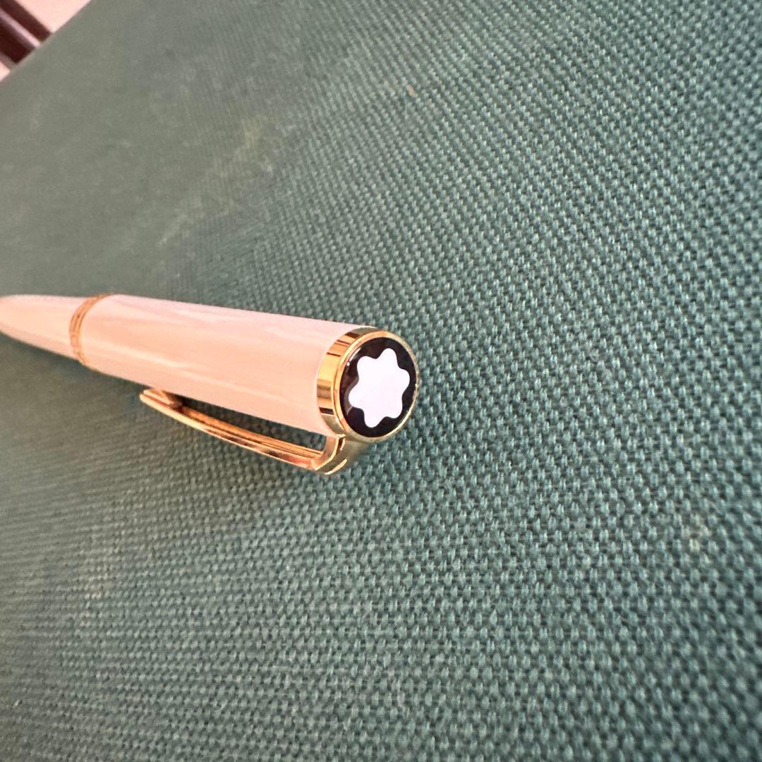 MONTBLANC ホワイトボールペン 箱付き 品の良い白×ゴールド本体