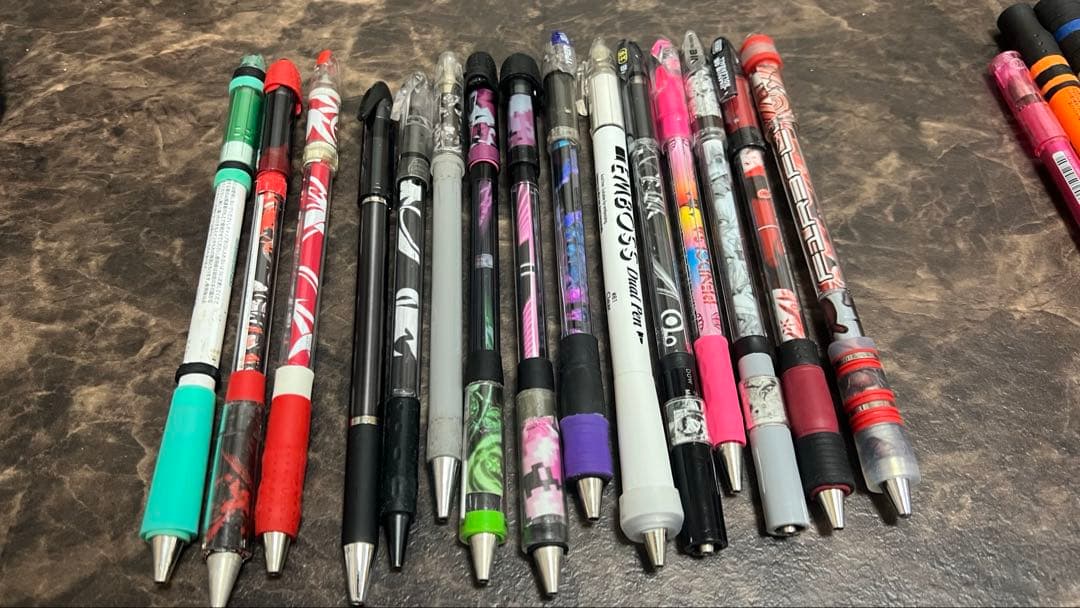 ペン回し 引退セット 早い者勝ち‼️