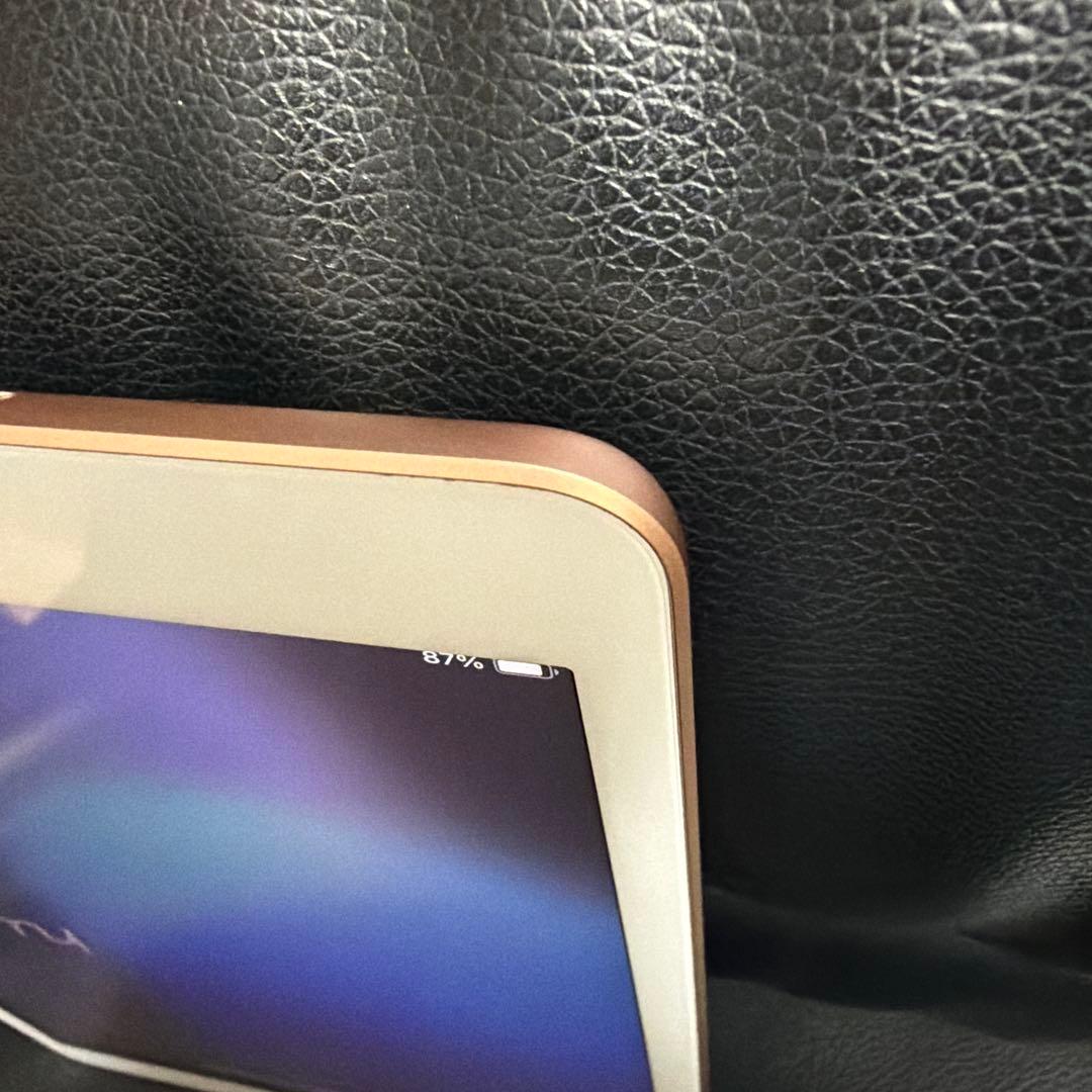 【美品】iPad 第7世代　32GB Wi-Fiモデル　ゴールド　箱付き