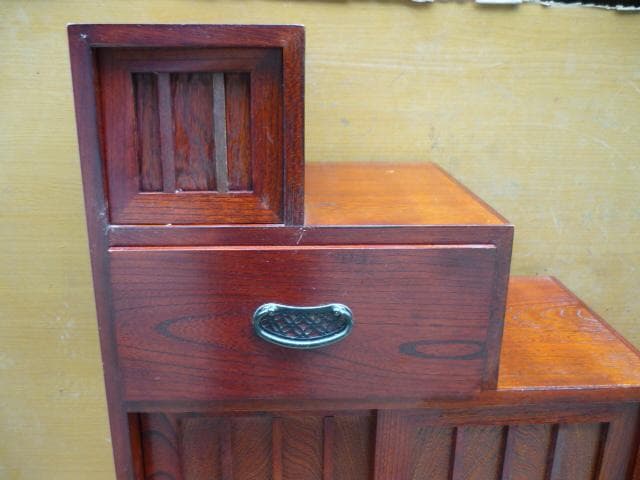 階段箪笥　ケヤキ材　美品　九杯引き出し　和家具・収納箪笥