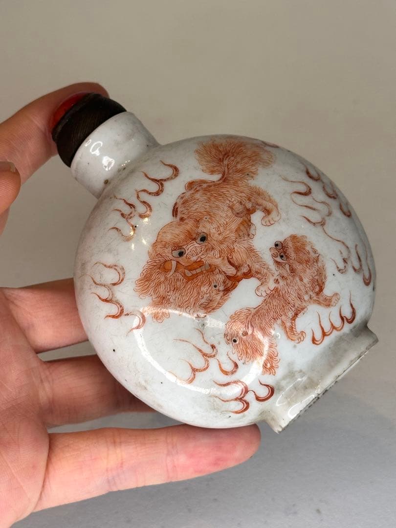希少品 ！中国 赤絵 獅子文 鼻煙壺 乾隆年製底款 時代物 骨董品 コレクション