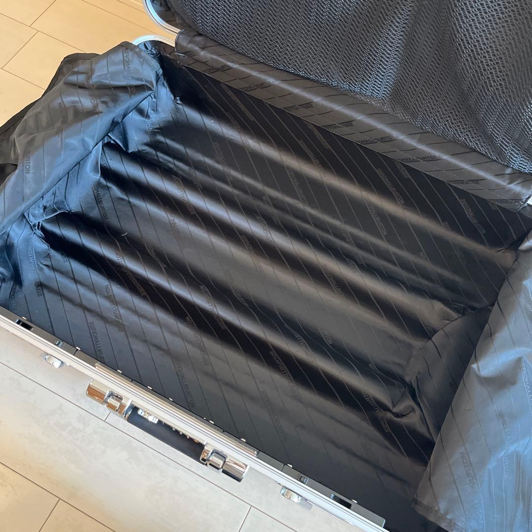 ゼロハリバートンZERO HALLIBURTON ブラックキャリーケース