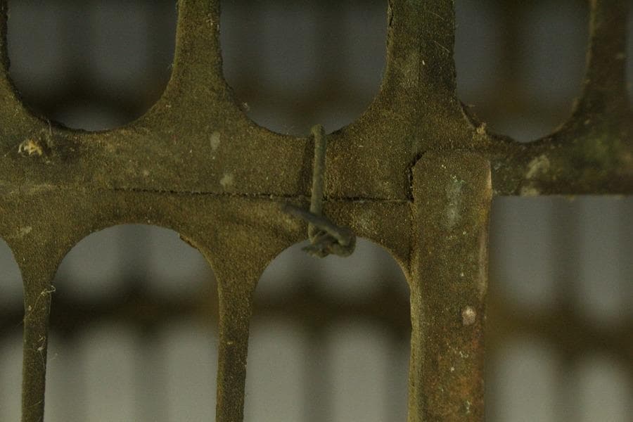 吊り灯籠 高32cm 時代 庭道具 鉄製(LC622)