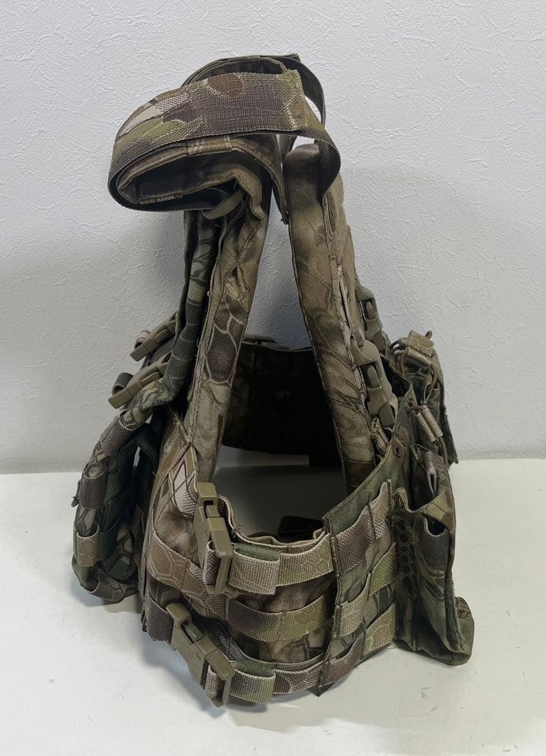 UR-TACTICAL OPS プレートキャリア