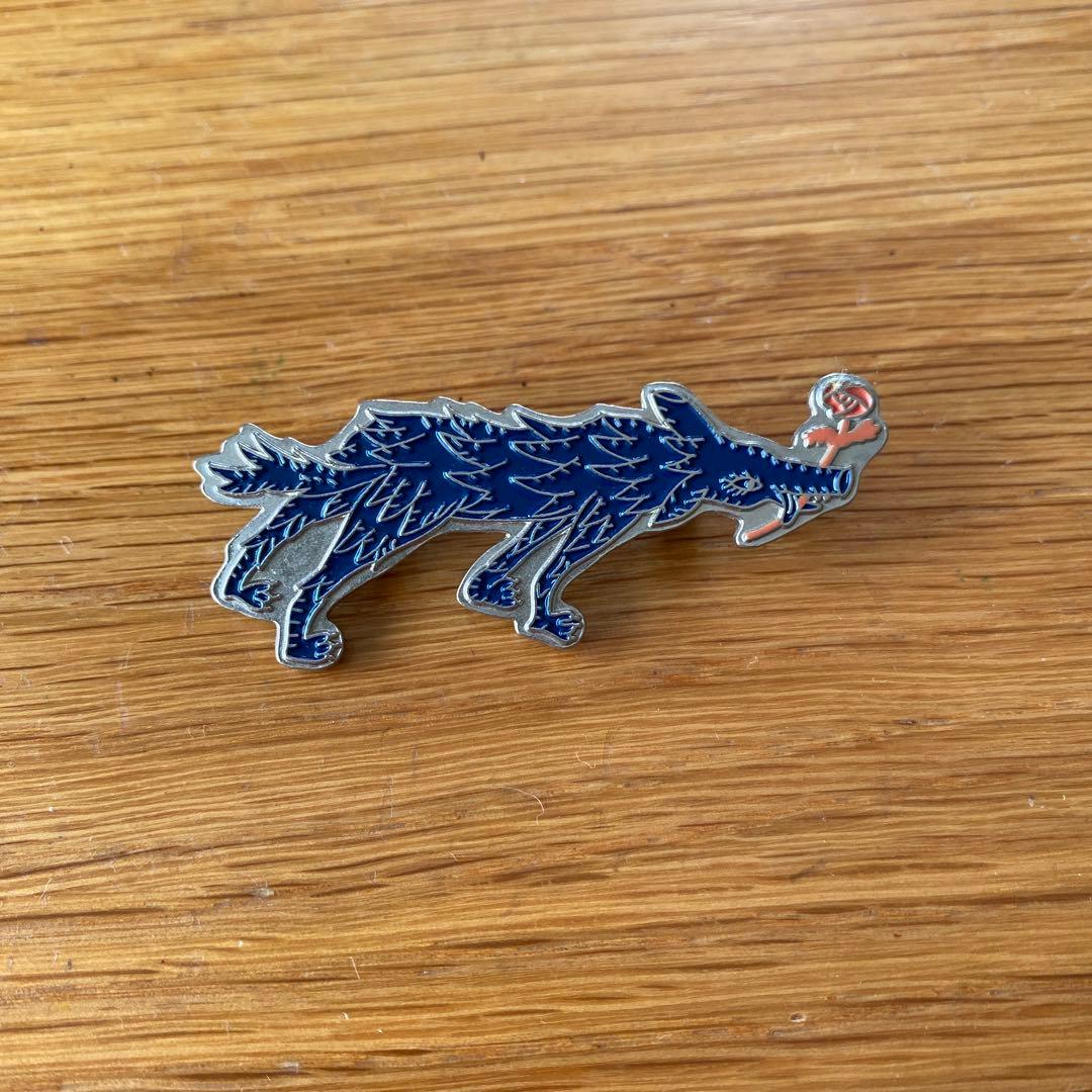 ミナペルホネン　オオカミブローチ