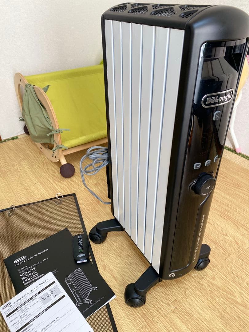 [美品] デロンギMDH09オイルヒーター 取扱説明書付未使用リモコン付