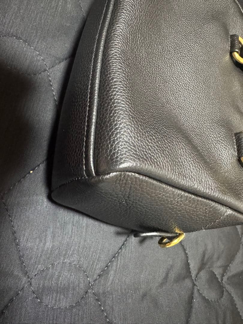 PRADA 黒 レザー ハンドバッグ