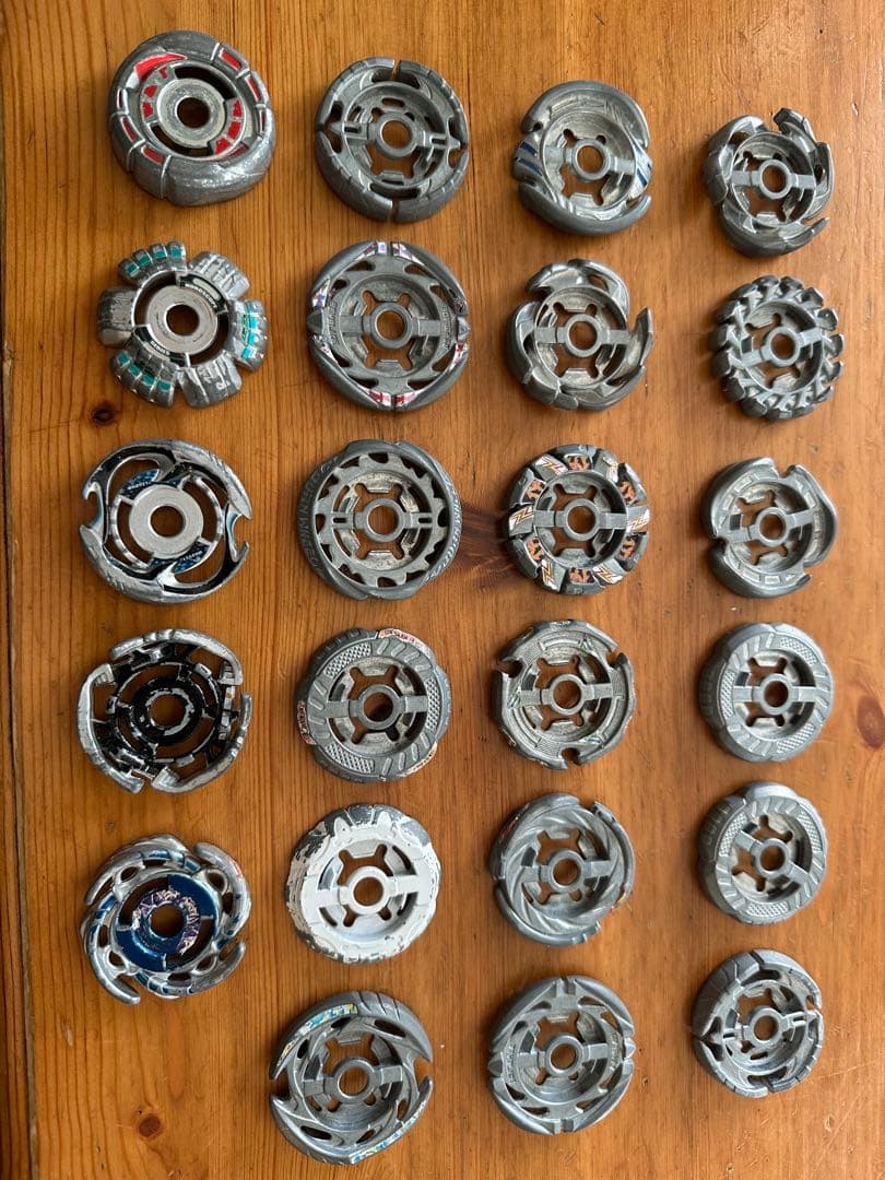 メタルファイトベイブレードパーツ・シール付き　まとめセット