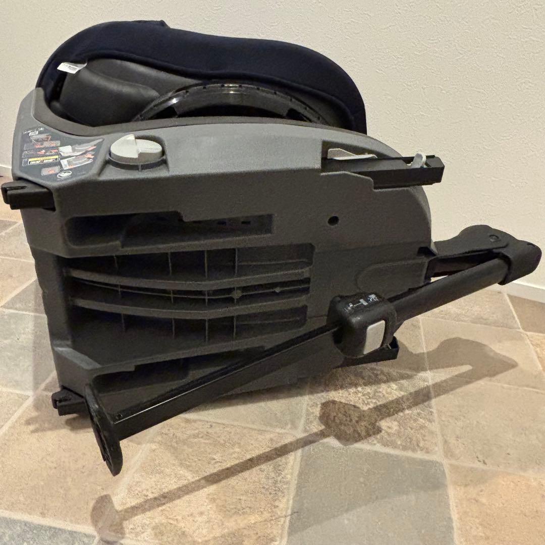【美品】コンビ　クルムーヴ アドバンス ISOFIX エッグショックJP-590
