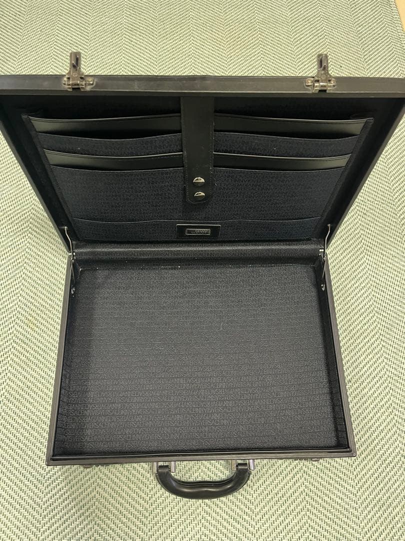 Gianni Versace ヴェルサーチ　アタッシュケース ブリーフケース