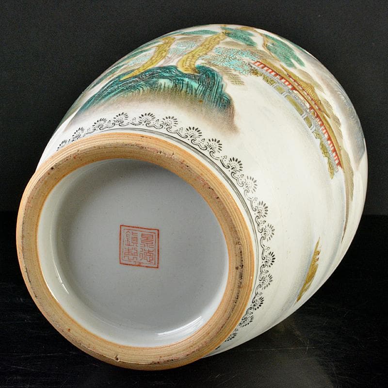 中国　景徳鎮製　粉彩　漢詩山水文瓶　D　R6038B