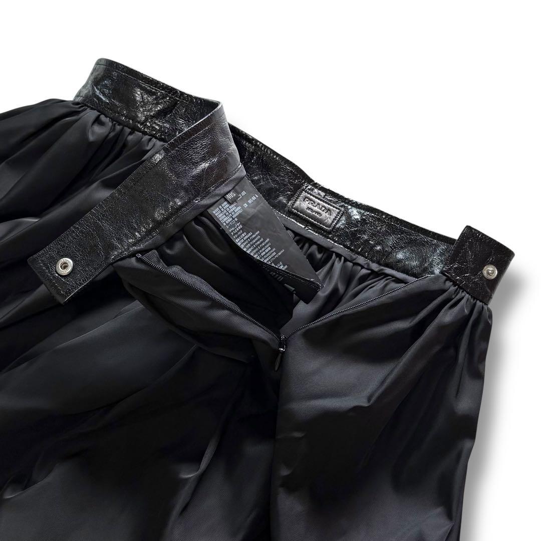 プラダ テスートナイロン ギャザー フレアスカート ひざ丈 ブラック Lサイズ