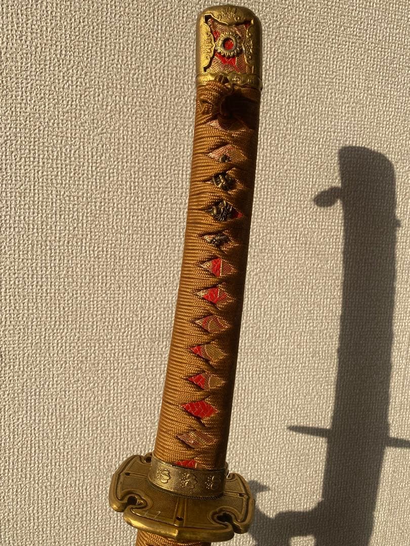 D6A100 模造刀 陣太刀 梨地塗り鞘 極上研磨刀身 刀掛け台　tks-278