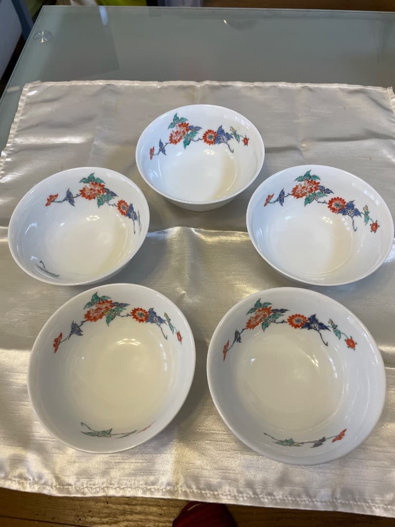 十三代酒井田柿右衛門　錦牡丹文　小丼　五客　共箱付