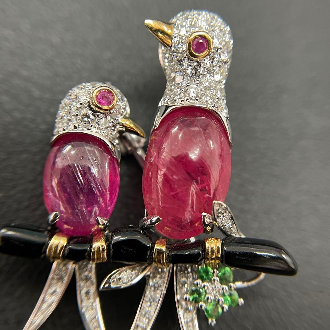 750 ルビーとダイヤモンドのブローチ