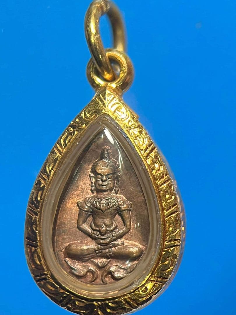 タイのお守り　ルアンプートー（หลวงปู่โต๊ะ）プラクルアンบัตรอยู่ไทย