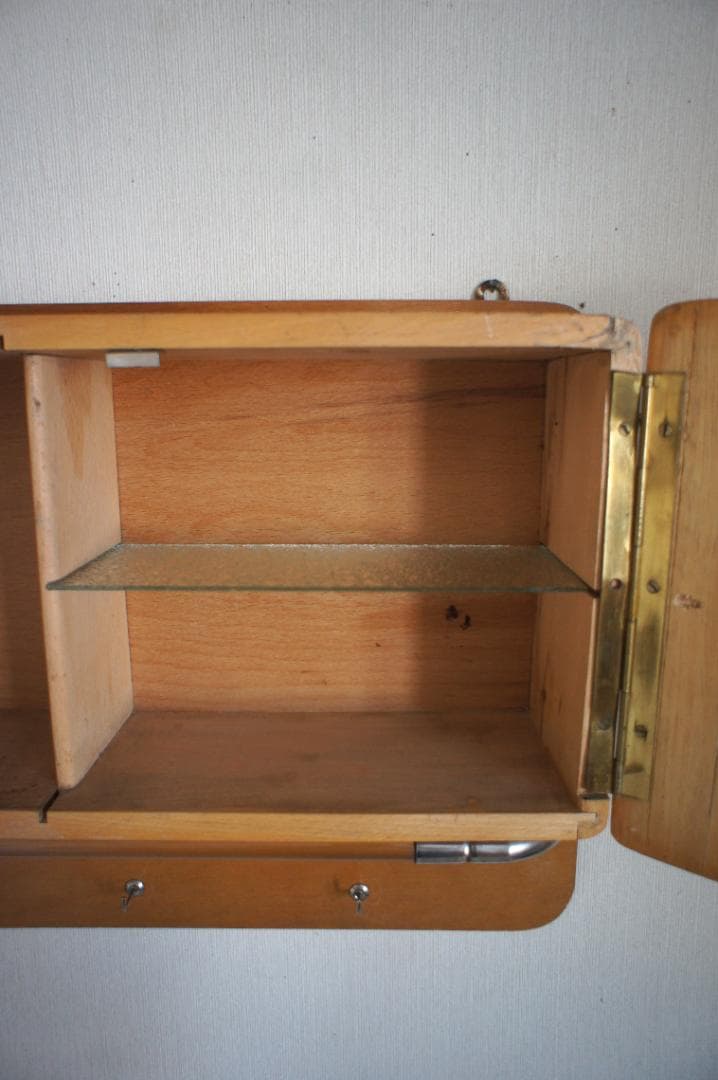 ウォールキャビネット　飾り棚　ブロカント　フレンチ　フランスアンティーク