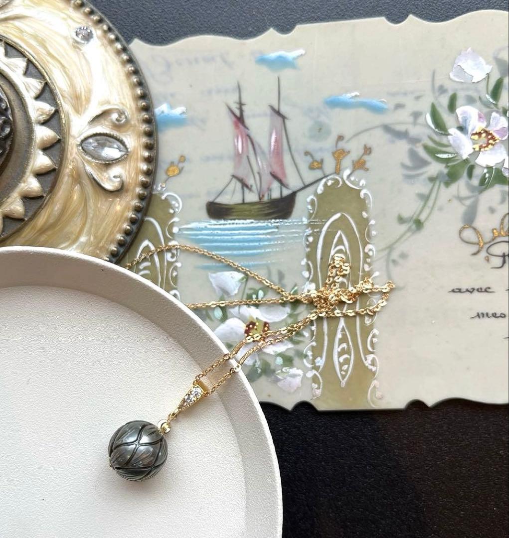 Kaya様ご予約品＊黒蝶&あこやカービング&ブルーフローライト&MOPカービング