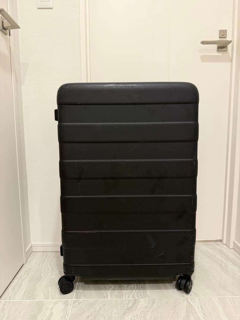 無印良品 バーを自由に調節できる　ハードキャリーケース（１０５Ｌ）①