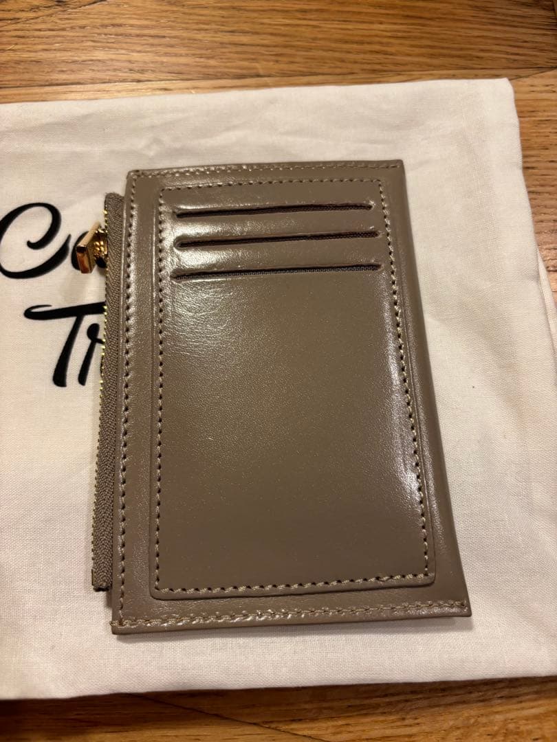 グレースコンチネンタル　カービングトライブス　財布