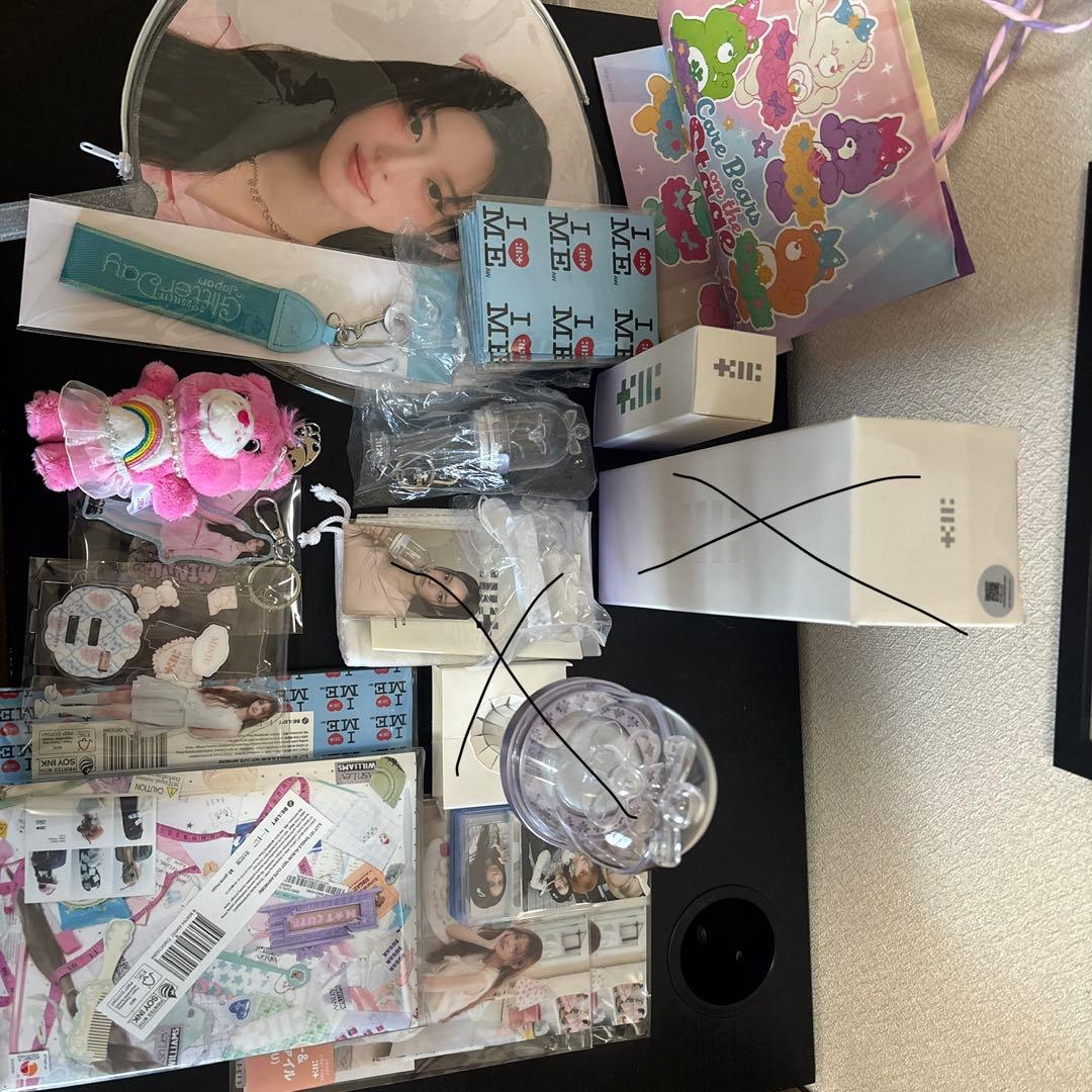 kpopアイドルILLIT グッズまとめ売り
