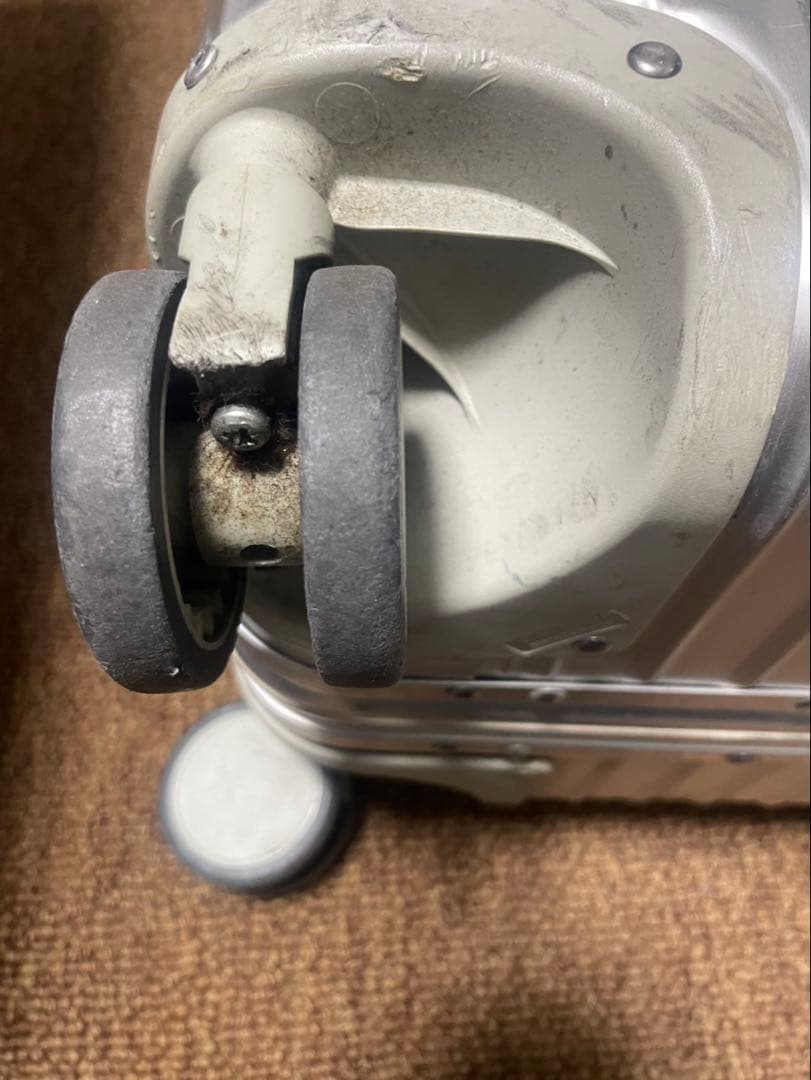 リモワスーツケーストパーズ 82L 4輪　932.70