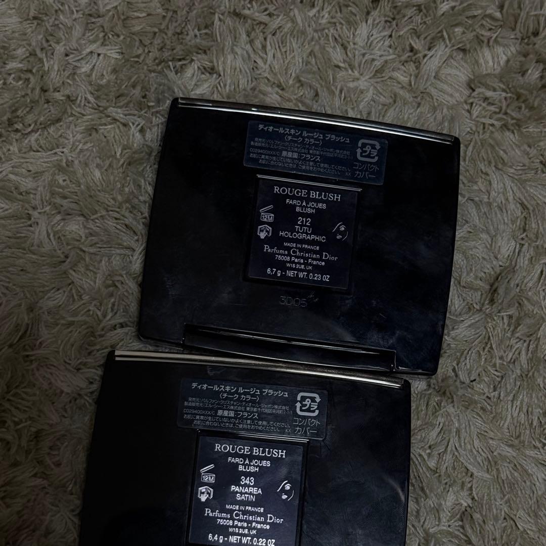 ディオールスキン　ルージュブラッシュ　Dior パウダーチーク ピンク