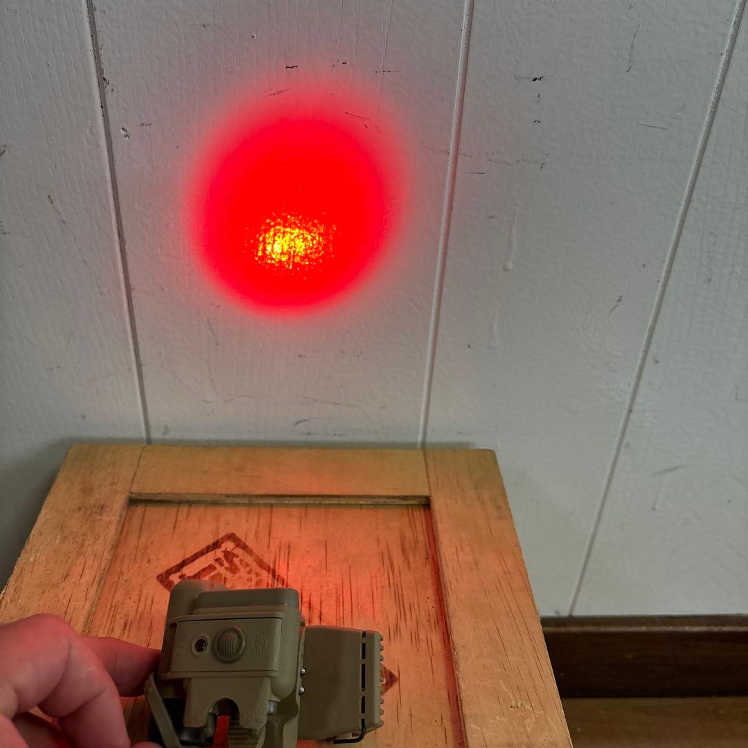 米軍　実物　SUREFIRE HELMET LIGHT HL1-A-TN