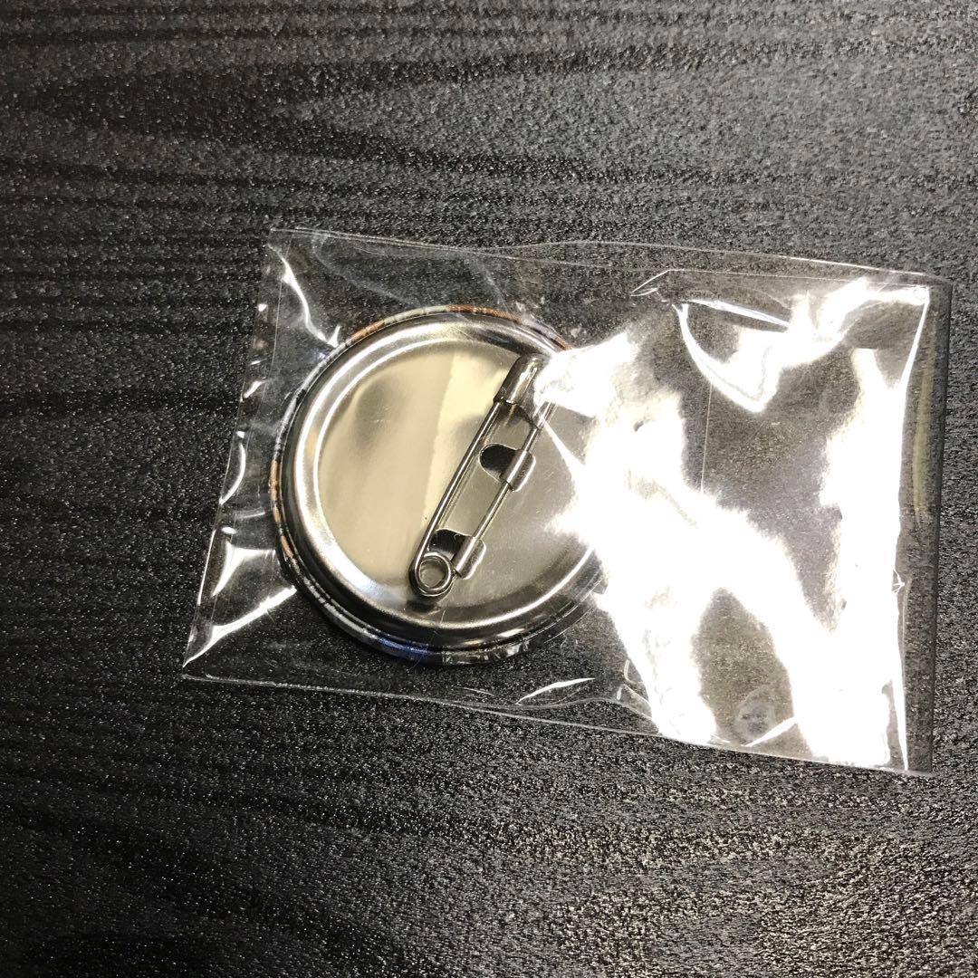 進撃の巨人　巨人中学校　アニメイト　限定　購入特典　缶バッジ　リヴァイ 兵長