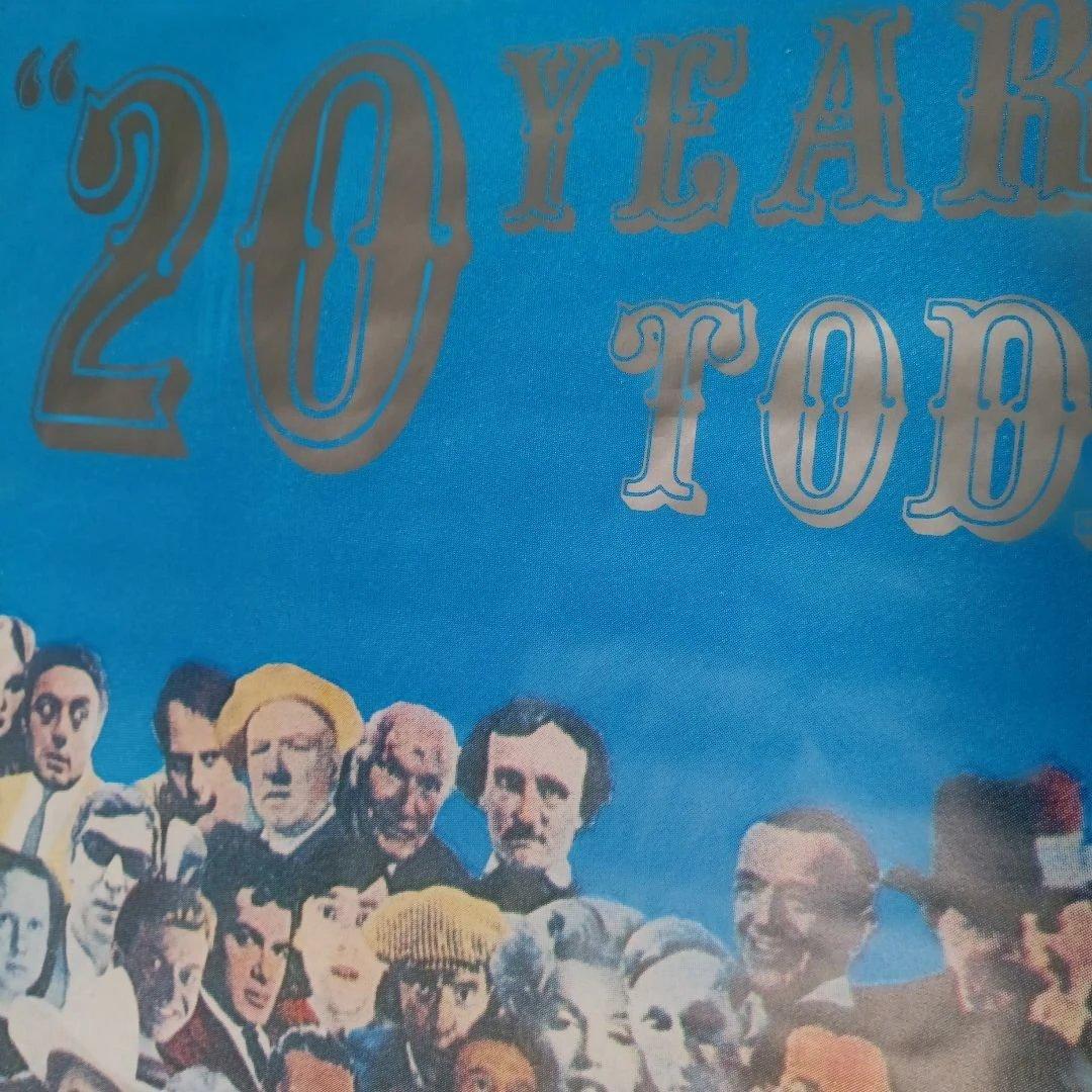 BEATLES 大判ポスター サージェント・ペパーズ・ロンリー・ハーツ・クラブ