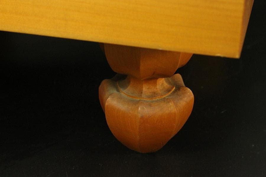 囲碁 碁盤 本榧 良木目 足付 総高26.8cm 厚み15cm 良品(A267)