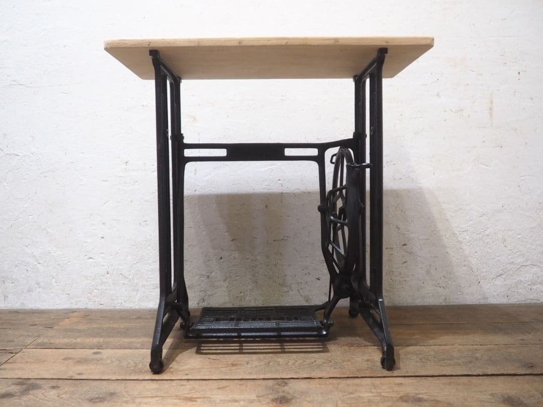 1224 ラワンの一枚天板　シンガーミシンテーブル　デスク　レトロ　ビンテージ