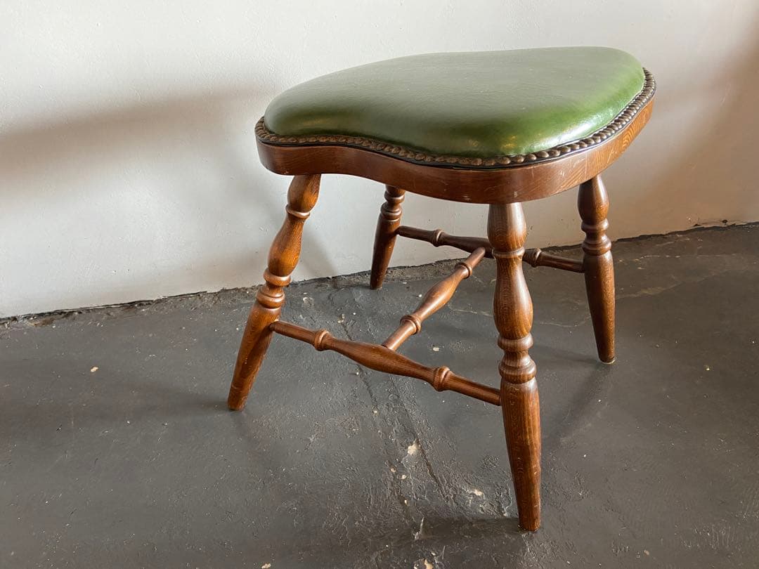 限定セール✰ウインザーチェアスツール鋲アンティークアメリカンヴィンテージレトロ