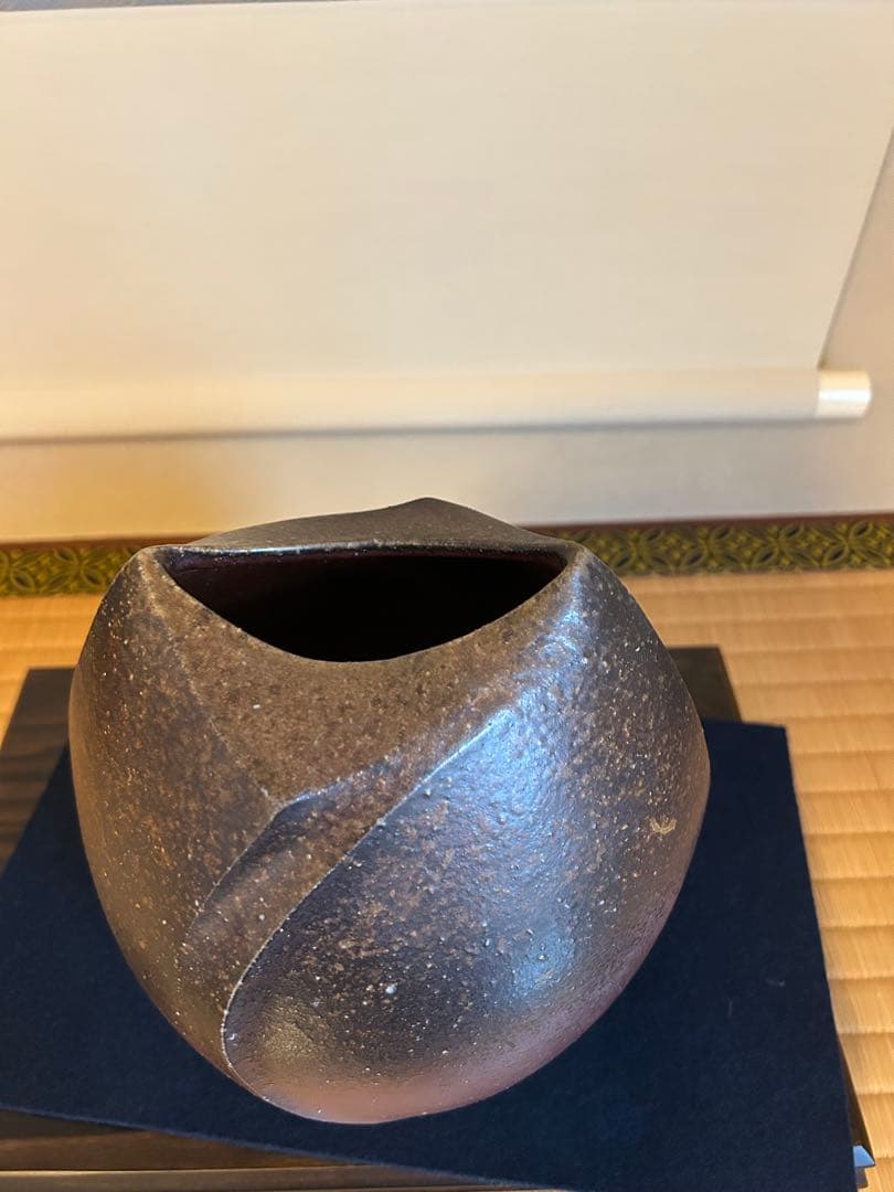備前焼　扁壺　　伊勢崎創作