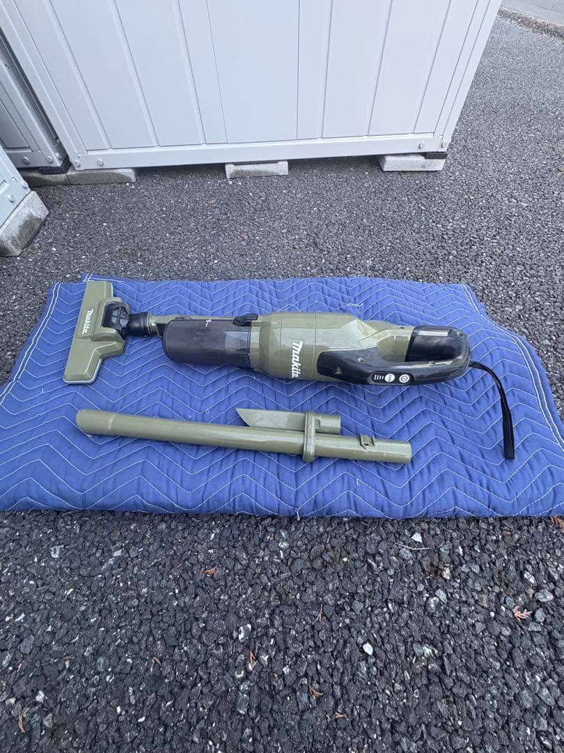 マキタ makita サイクロン一体式ハンディクリーナー オリーブ 18V