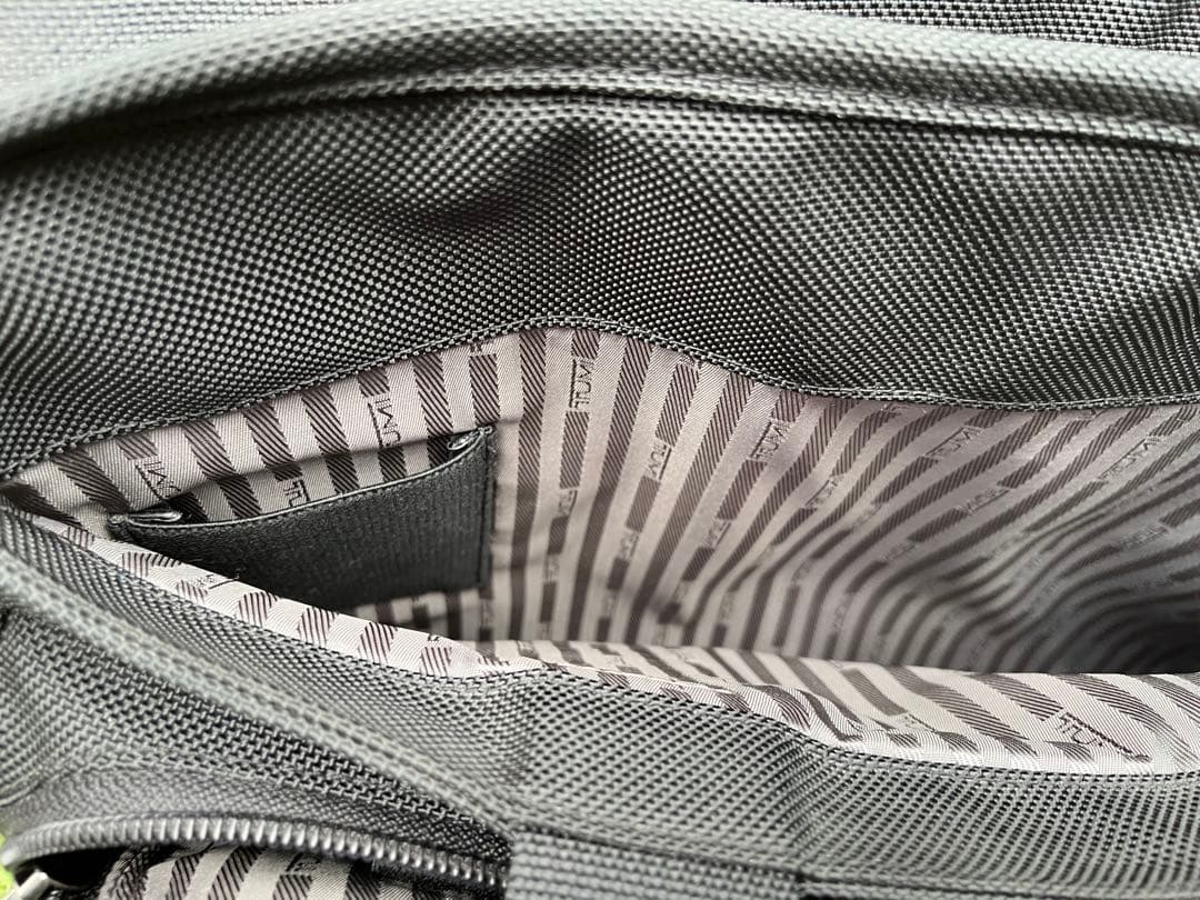 【貴重】美品 TUMI Alpha2 2輪 ビジネストロリー 機内持込可