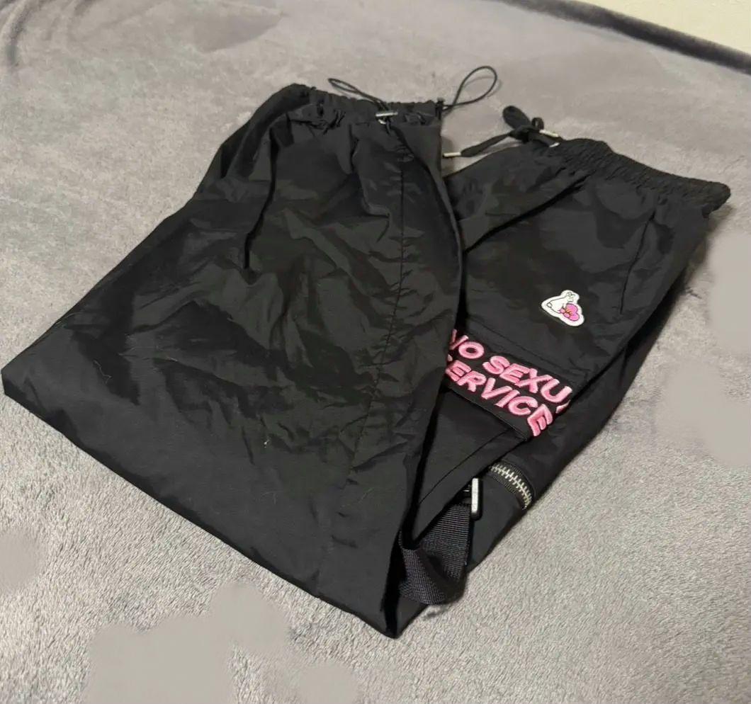 [FR2 梅]NO SEXUAL SERVICE カーゴパンツ