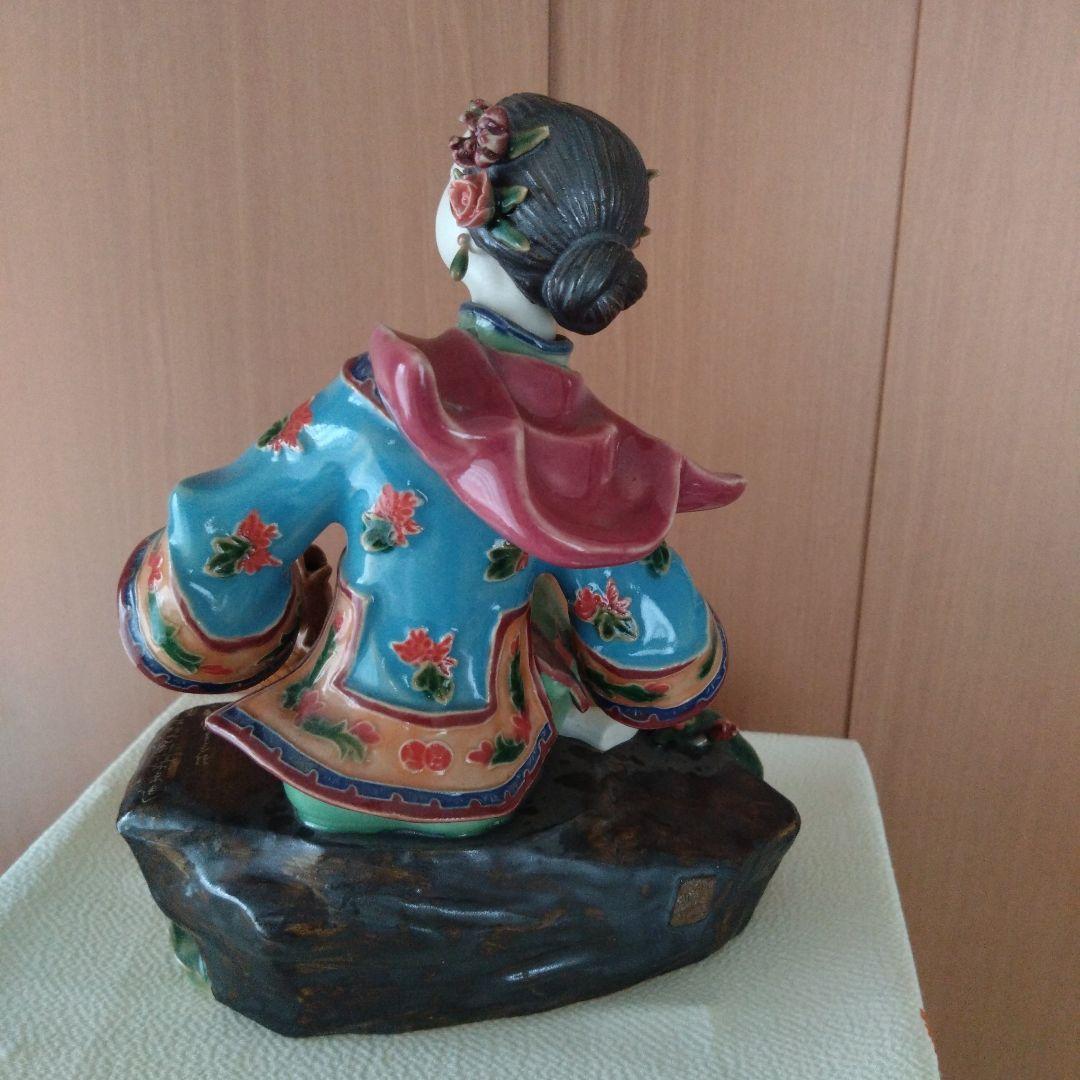 中国　陶器 少女像 人形　フィギュア