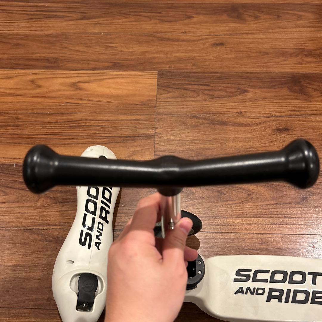 SCOOT AND RIDE スケーター ホワイト