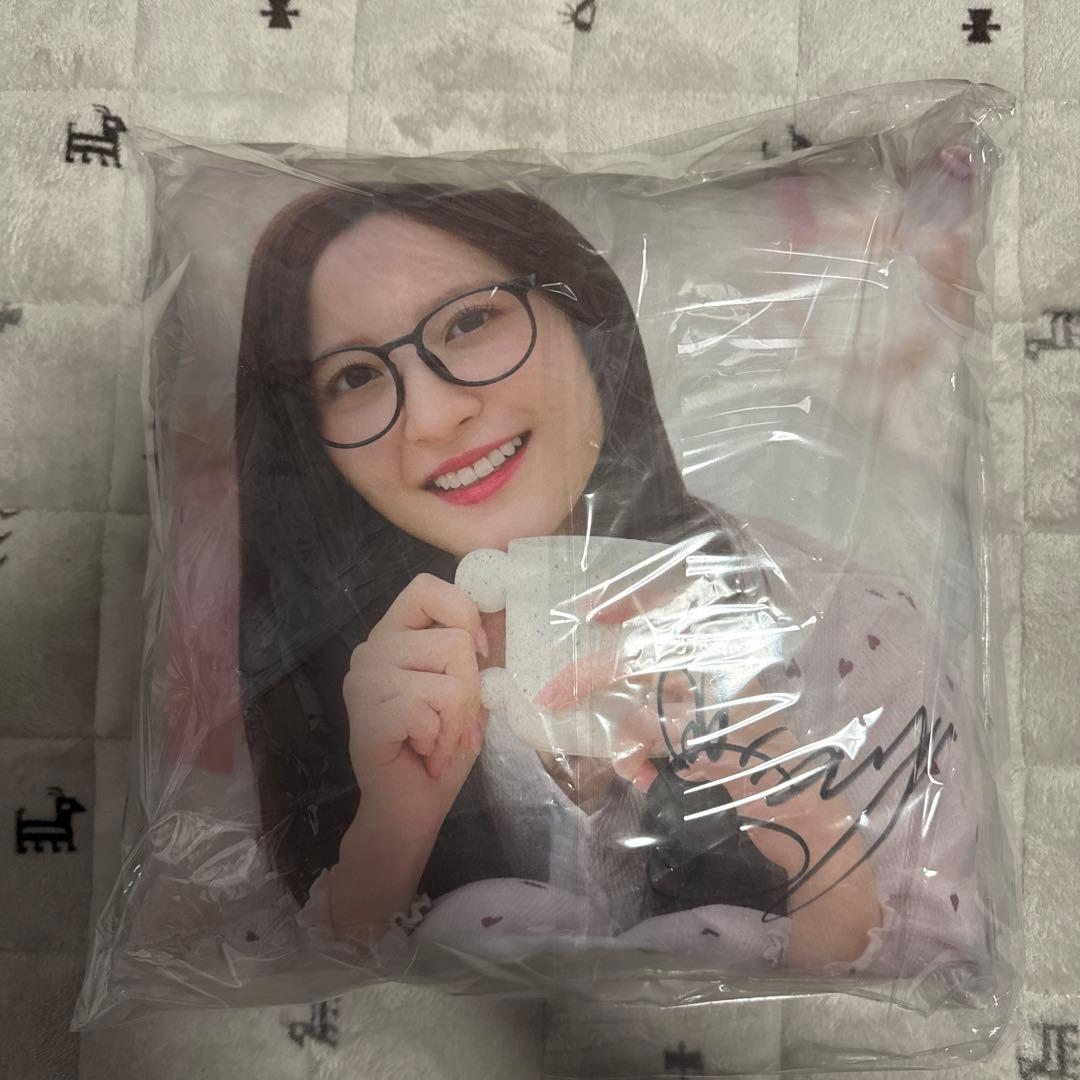 乃木坂46 金川紗耶 直筆サイン入りクッション