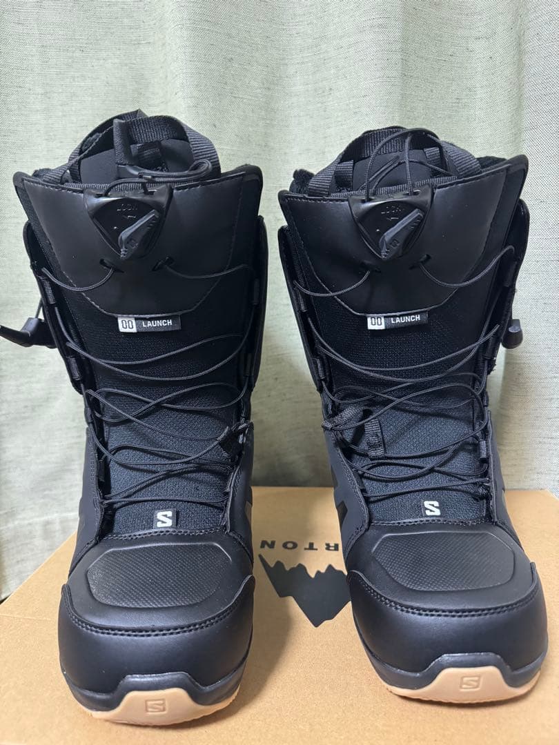 新品未使用　SALOMON LAUNCHER スノーボードブーツ