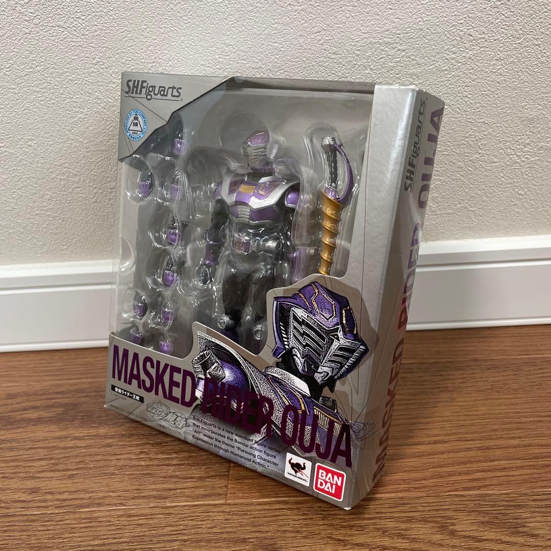 新品未開封　S.H.Figuarts 仮面ライダー王蛇　フィギュア　龍騎
